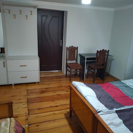 Ni- Ke Hotel Tskaltubo Quarto foto